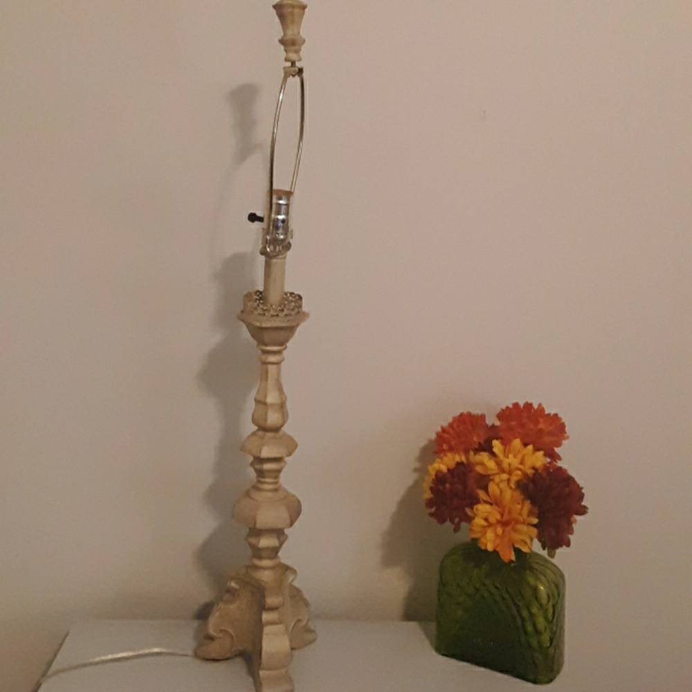 Lamp base